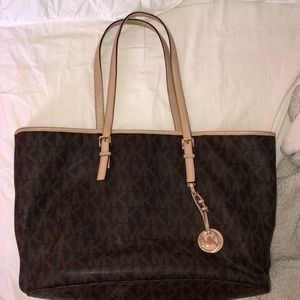 Micheal Kors jet set travel bag